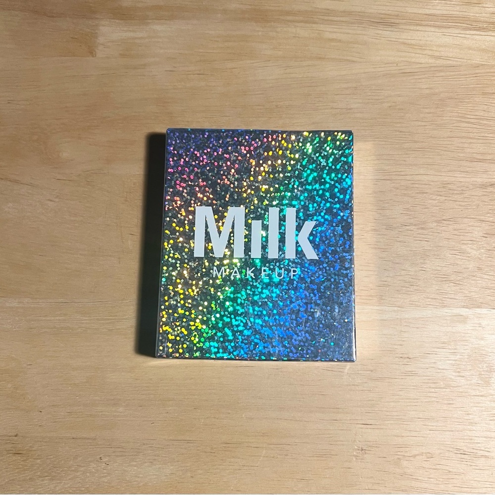 Milk Makeup: Dab + Blend Makeup Applicator - Picture 5 of 6